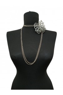 Gri Yaprak Çiçek Kolye