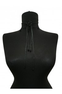 Siyah İp Çiçek kolye