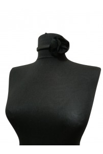 Çiçek Detaylı Taşlı Choker