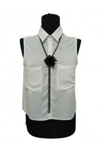 Siyah Küçük Çiçek Kolye