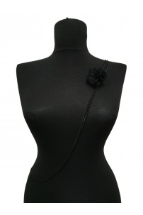 Siyah Küçük Çiçek Kolye